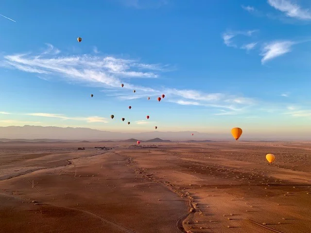 Tours in Marrackech: Sunset from a hot air balloon in Agafay Desert