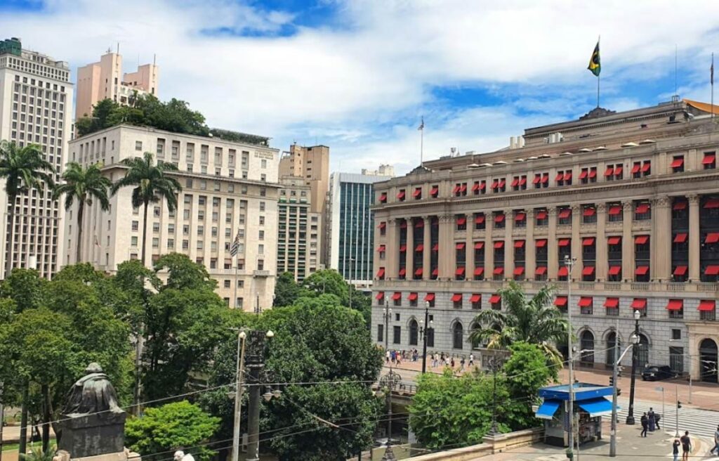 Vale do Anhangabaú in central São Paulo with the Alexandre Mackenzie building and red window awnings